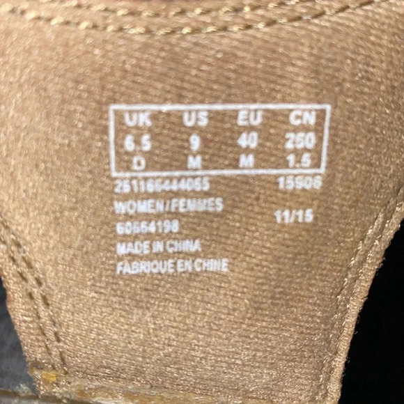 CLARKS COLLECTION Cushion Soft wedges basket weave look velcro closures size 9 - Picture 7 of 9